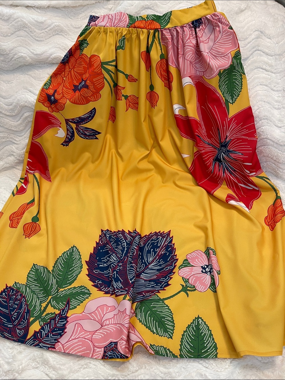 NWOT Vibrant Floral Maxi Skirt with Pockets - Picture 16 of 16